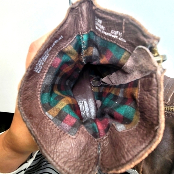 BORN Size 9.5M Brown Upper Leather Fringe Zipper Ankle Boot Boho Chucky Heel - Picture 6 of 9